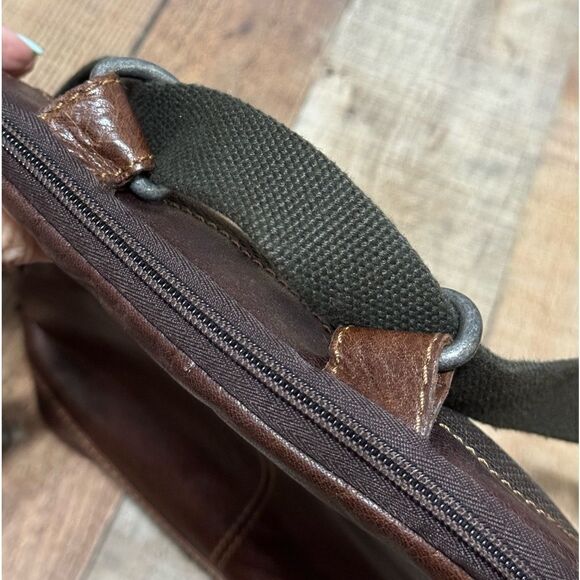 Jack Georges Voyager Convertible Backpack / Crossbody Brown Leather Unisex main image 4